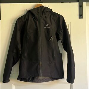 Arc'teryx Women’s Black Shell Rain Jacket